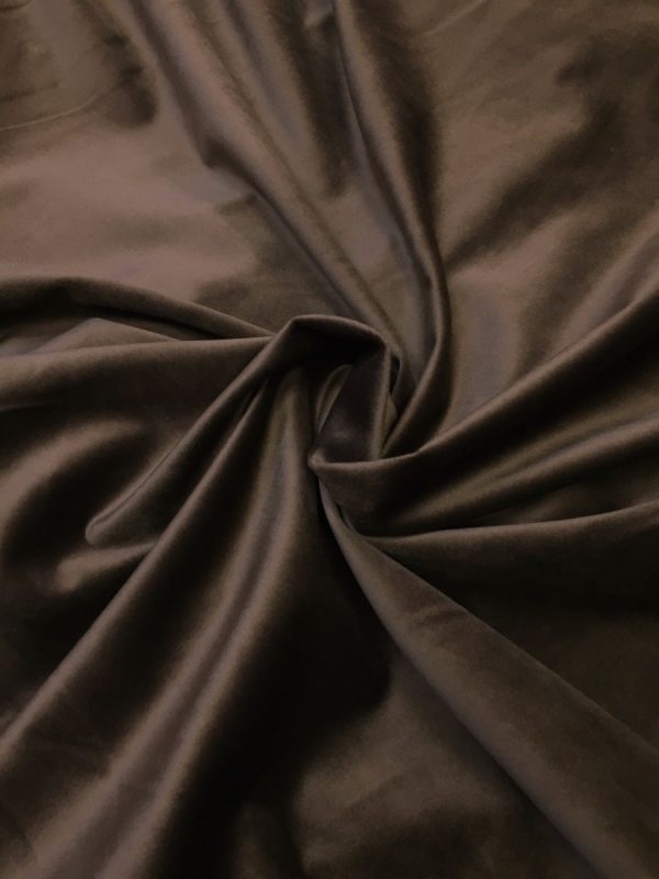 DRAPERIE  DIN CATIFEA
