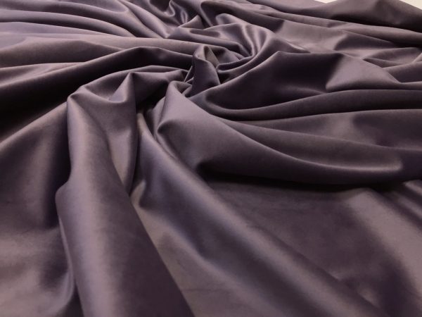 DRAPERIE  DIN CATIFEA