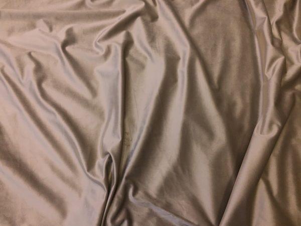 DRAPERIE  DIN CATIFEA - imagine 3