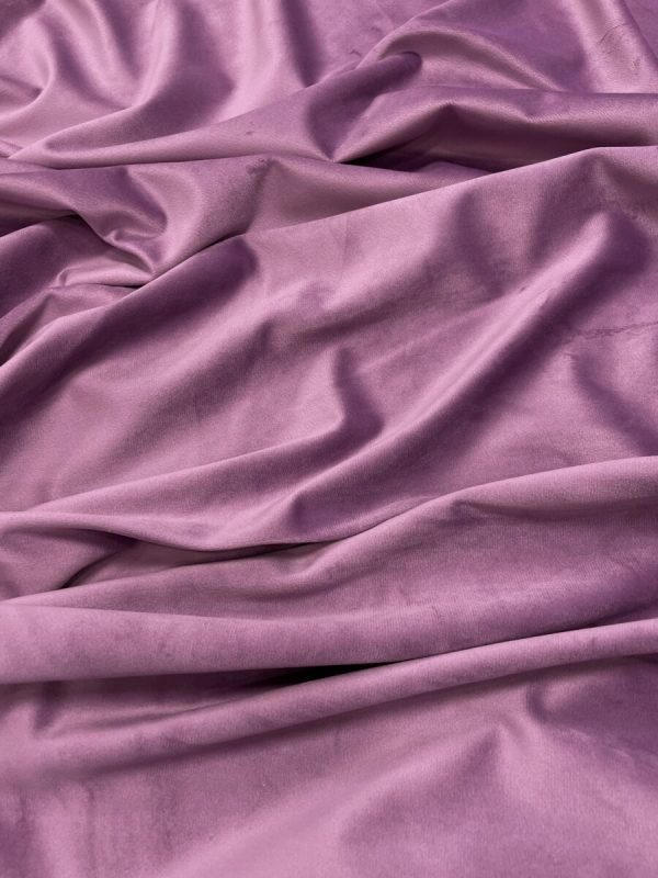 DRAPERIE  DIN CATIFEA