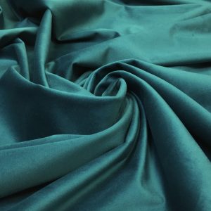 DRAPERIE  DIN CATIFEA