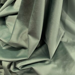 DRAPERIE  DIN CATIFEA