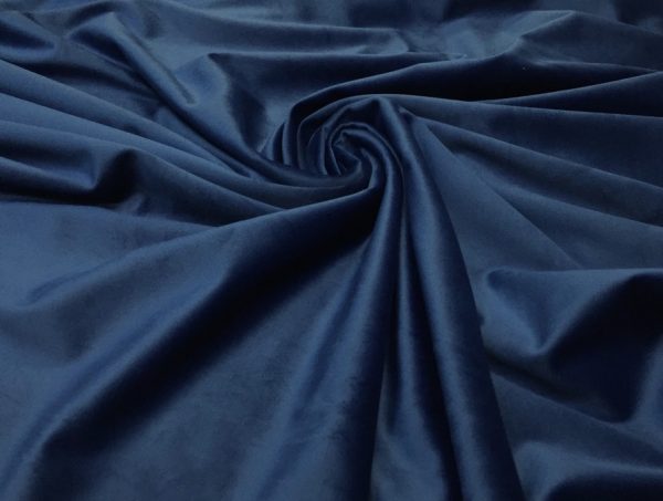 DRAPERIE  DIN CATIFEA