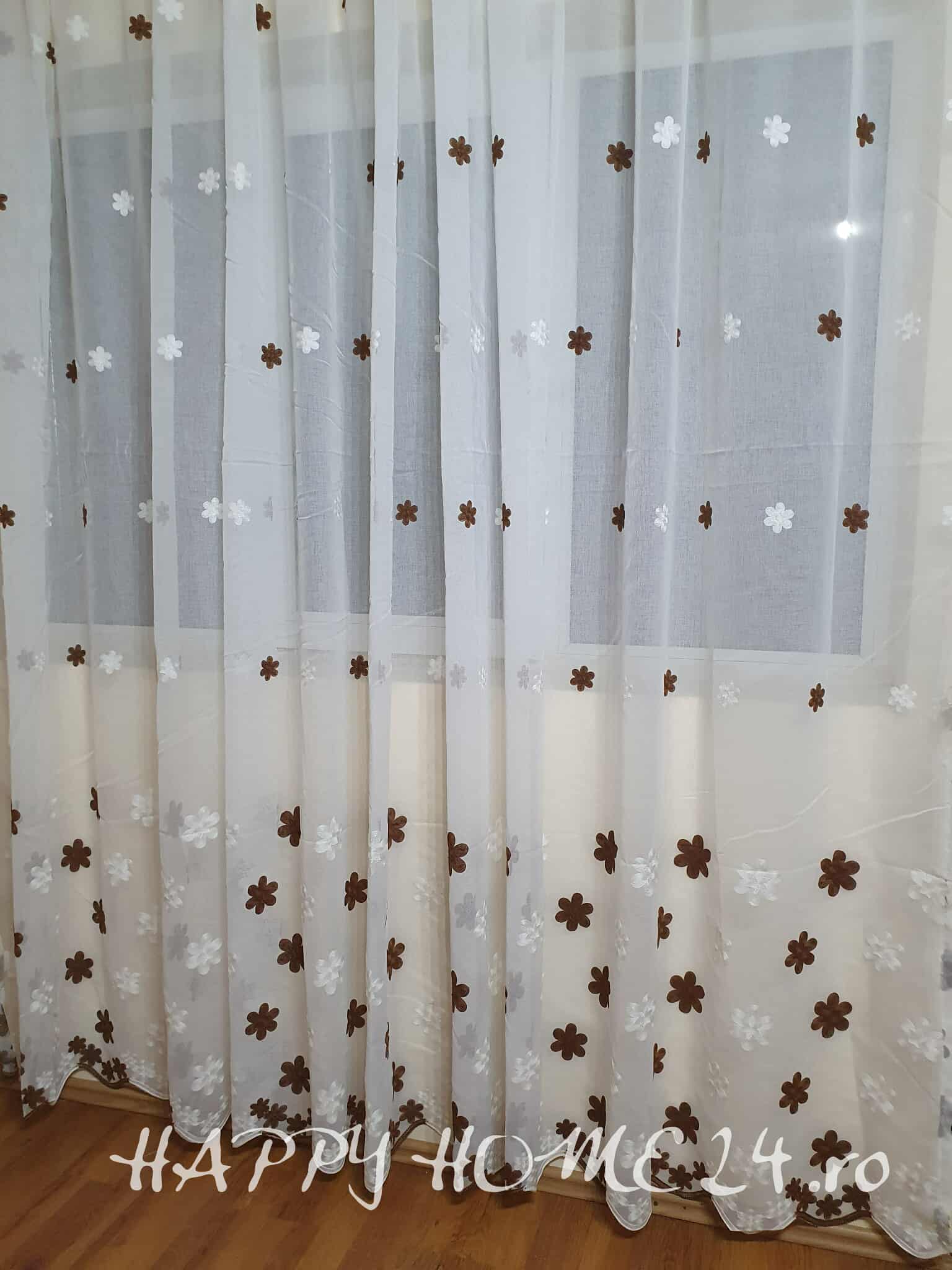 PERDEA DIN INISOR BRODAT