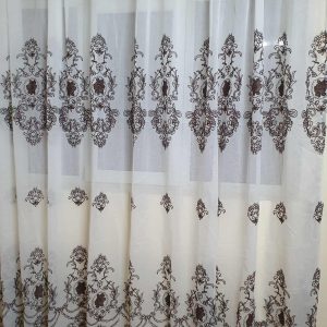 PERDEA DIN INISOR  BRODAT