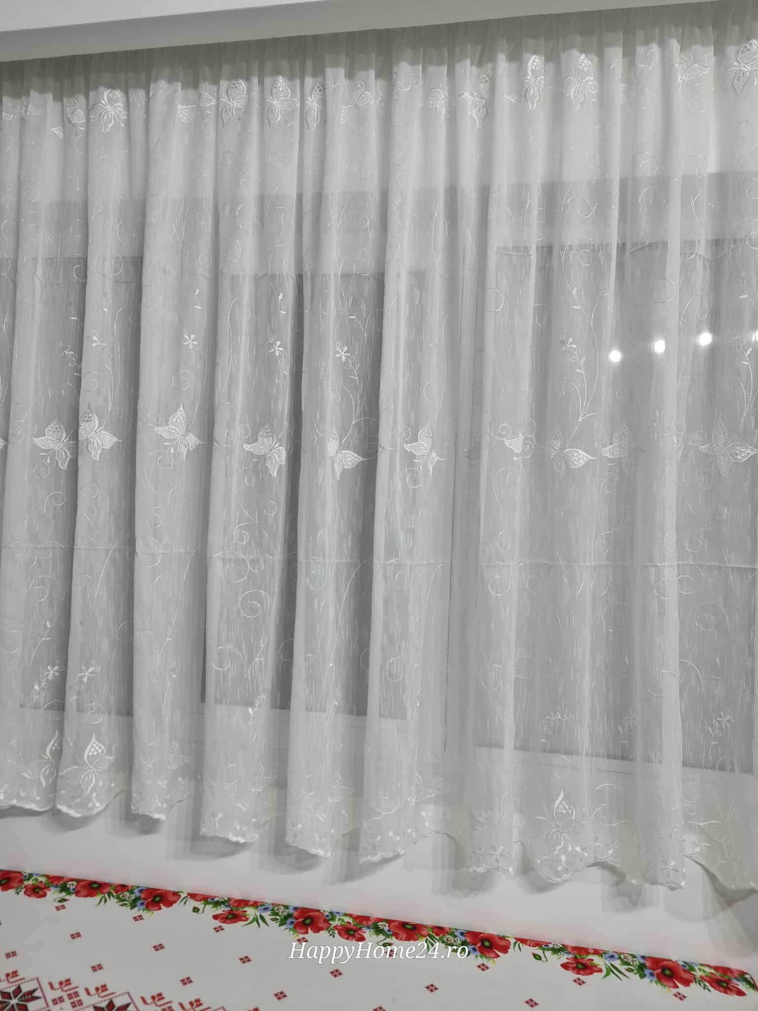 PERDEA BRODATA DE BUCATARIE