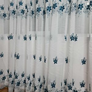 PERDEA DIN INISOR BRODAT