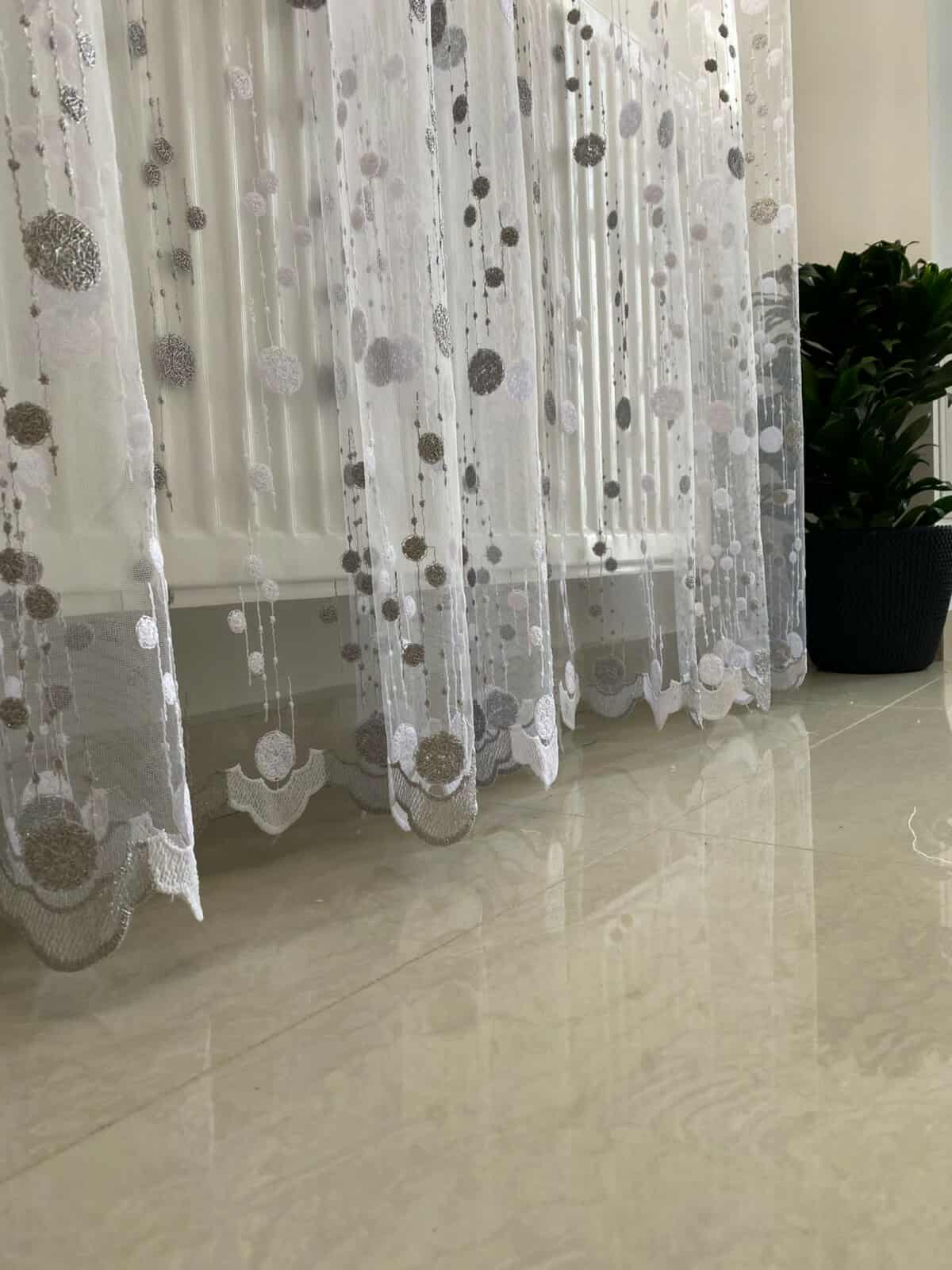 PERDEA DIN TULLE BRODAT