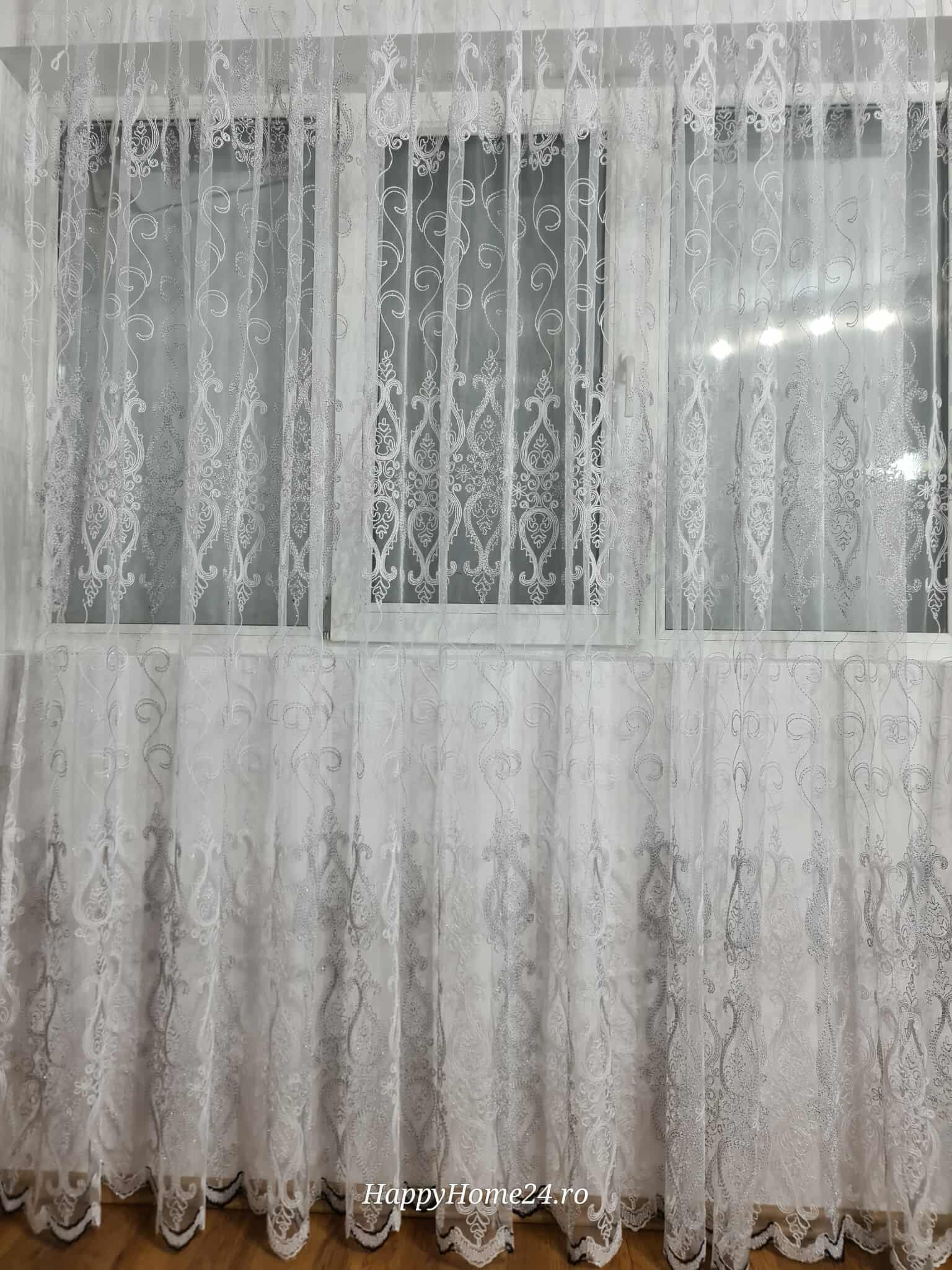 PERDEA DIN TULLE BRODAT