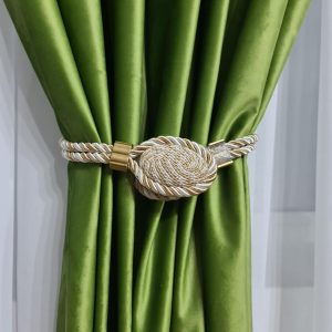 DRAPERIE  DIN CATIFEA