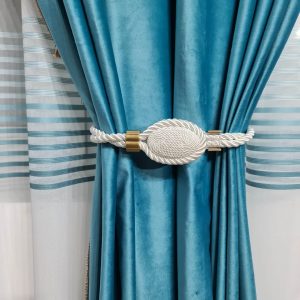 DRAPERIE DIN CATIFEA