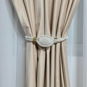 DRAPERIE DIN CATIFEA